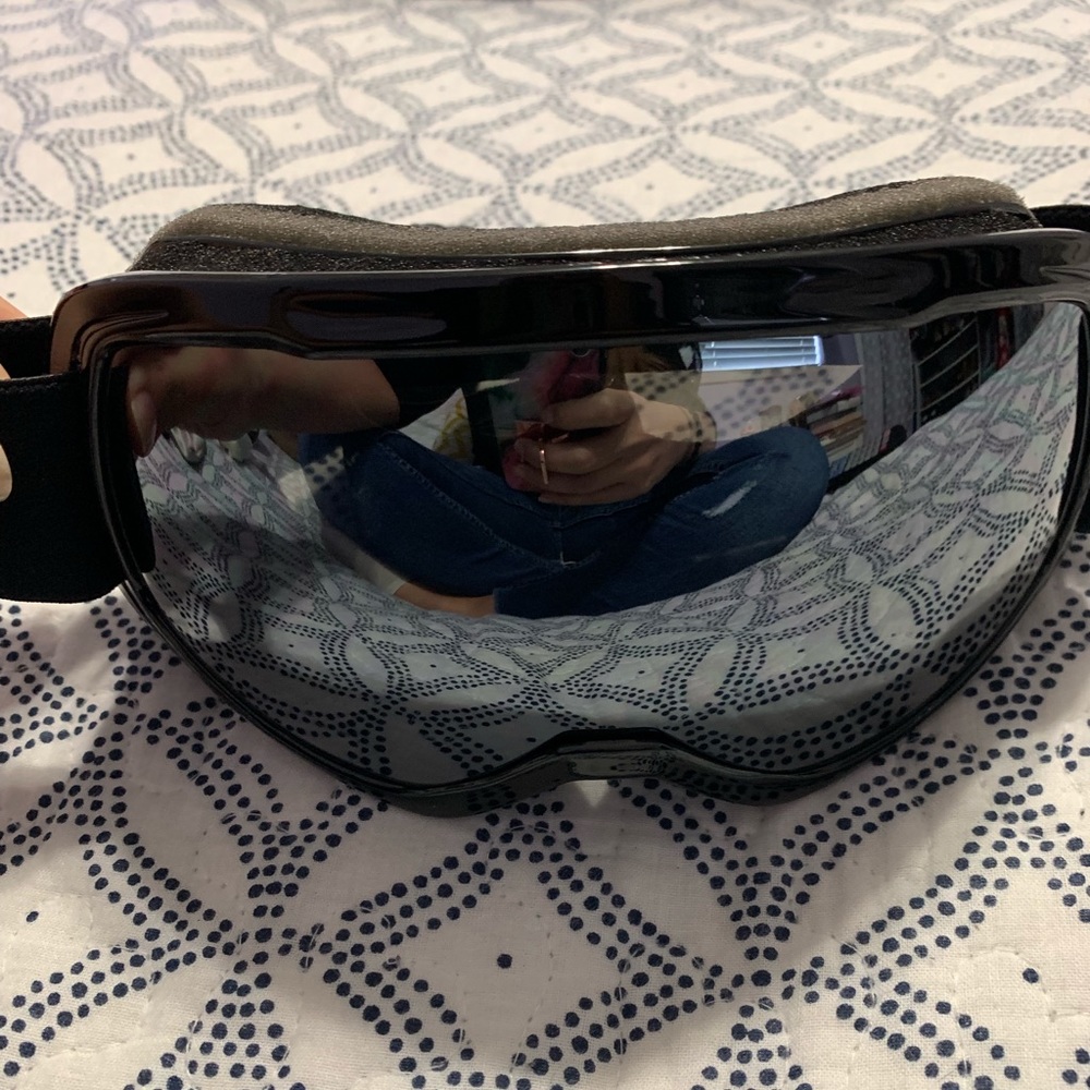 Ski goggles